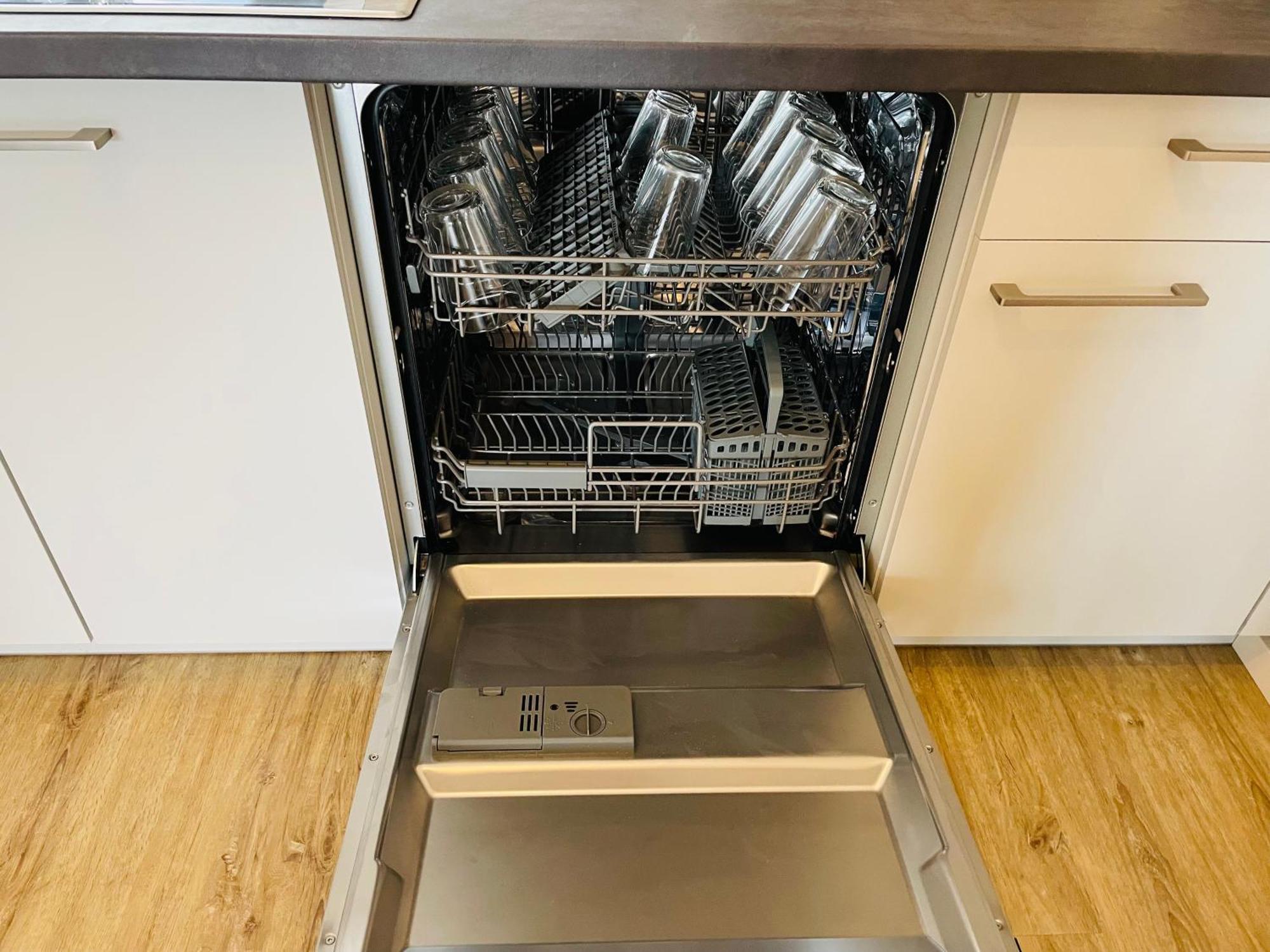Lightplace - Moderne Apartments In Braunschweig - Balkon - Netflix - Am Kanal Luaran gambar