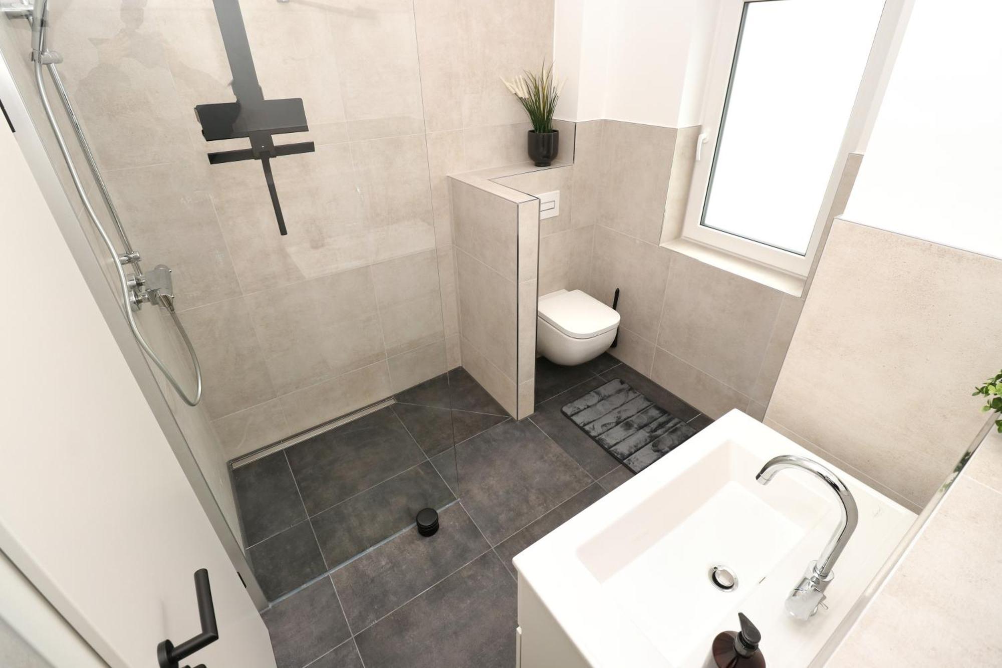 Lightplace - Moderne Apartments In Braunschweig - Balkon - Netflix - Am Kanal Luaran gambar