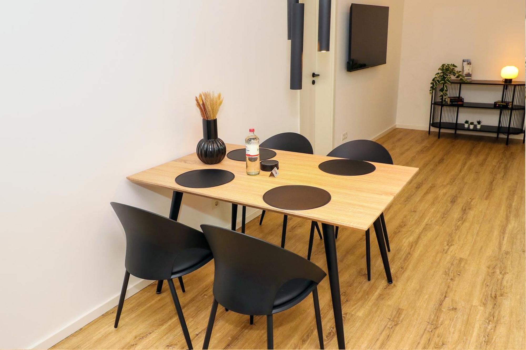 Lightplace - Moderne Apartments In Braunschweig - Balkon - Netflix - Am Kanal Luaran gambar
