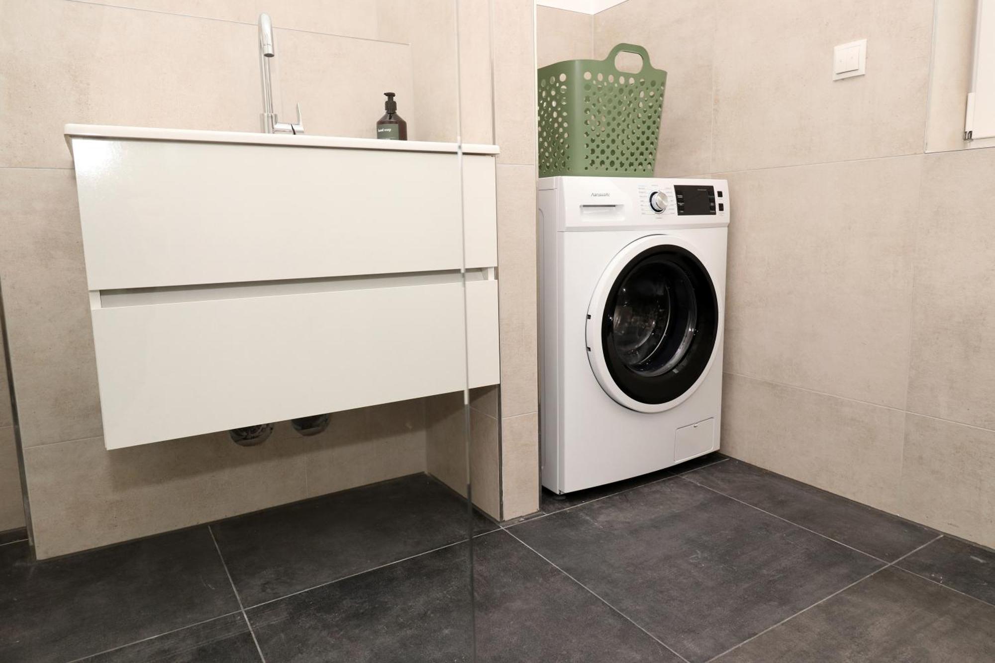 Lightplace - Moderne Apartments In Braunschweig - Balkon - Netflix - Am Kanal Luaran gambar